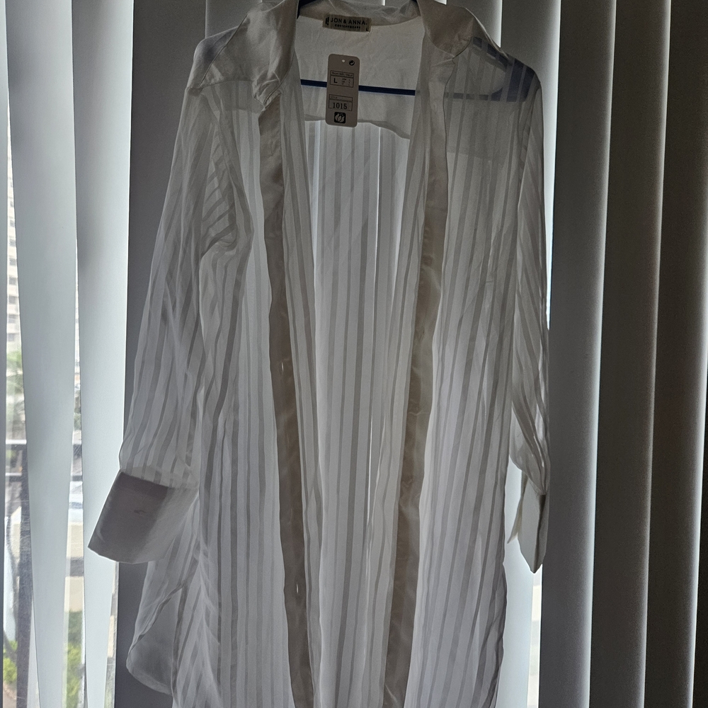 Jon & Anna Sheer White Blouse